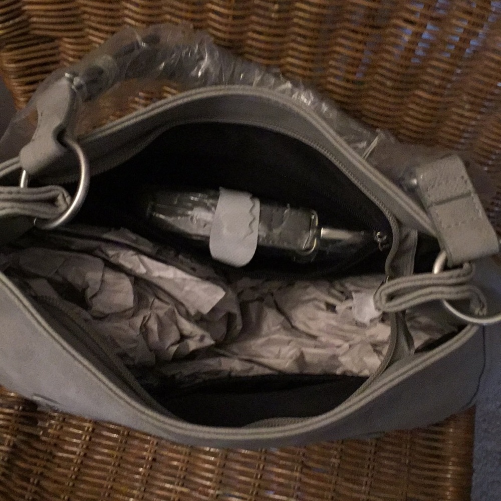 Gray with Silver Faux Leather Large Hobo Bag NEW - Picture 4 of 6